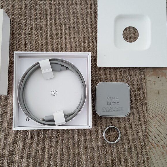 NEW Oura Ring 4 Solver Sz 10 Health Sleep Step Activity Tracker Titanium - Picture 4 of 12